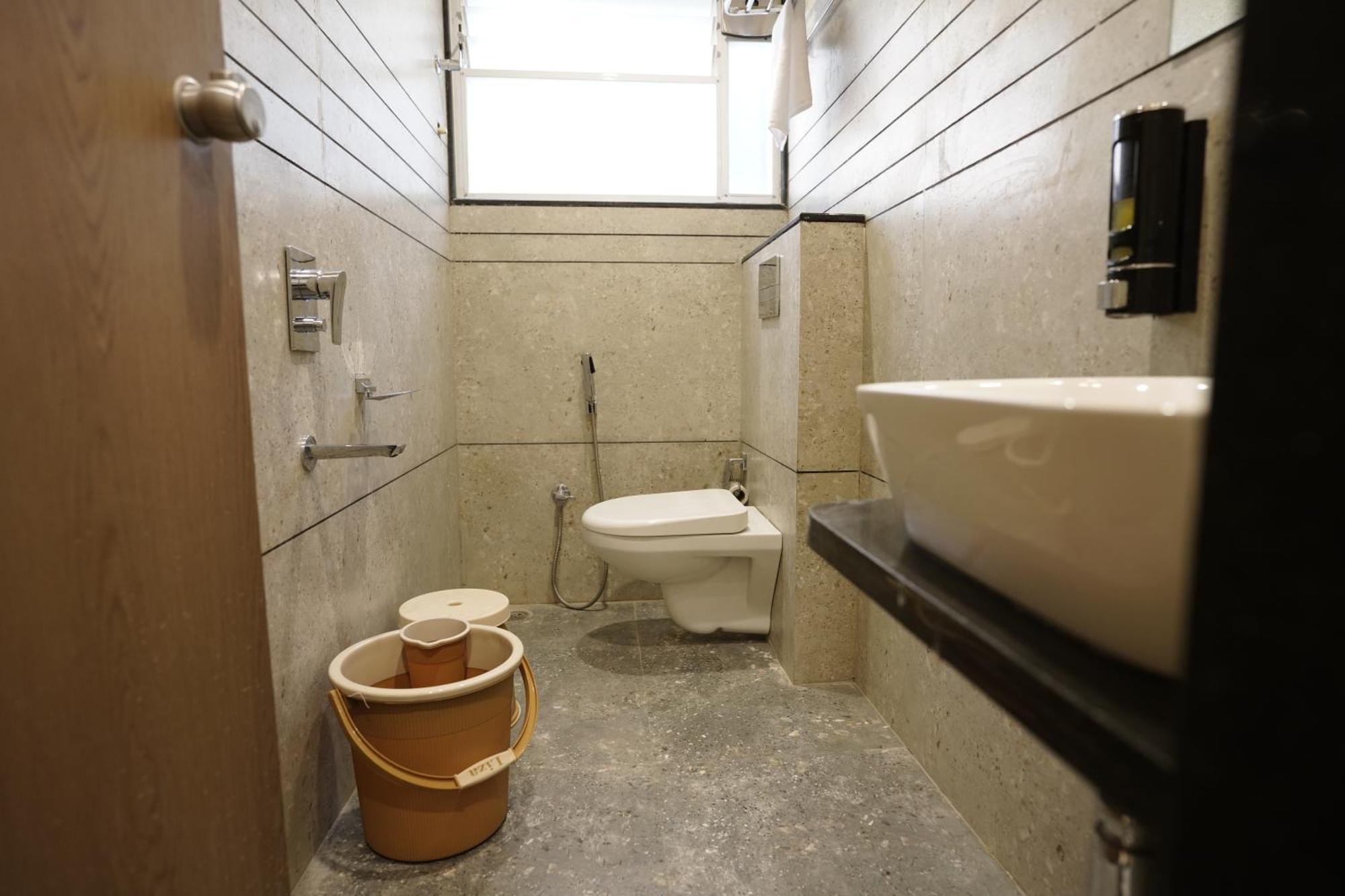אאורנגבד A Square Executive Hotel מראה חיצוני תמונה