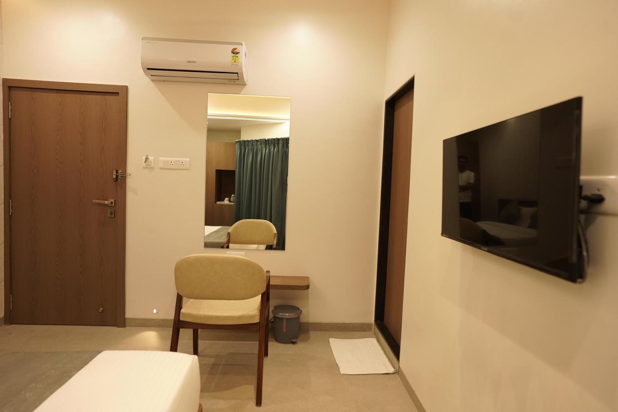 אאורנגבד A Square Executive Hotel מראה חיצוני תמונה